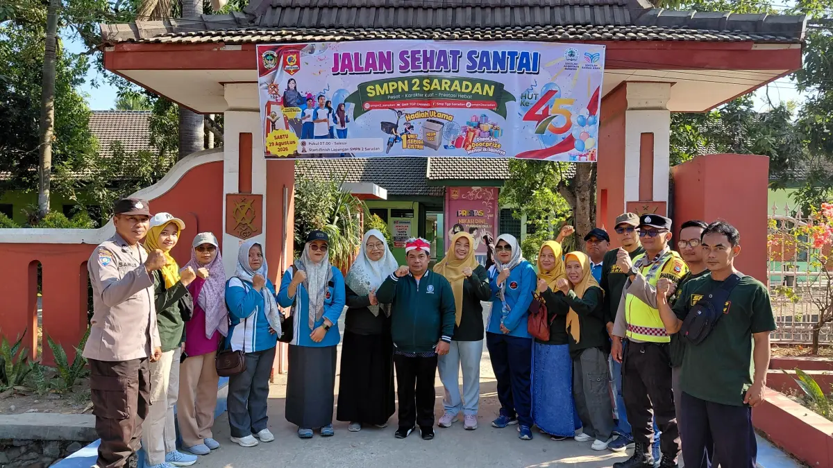 SMPN 2 Saradan merayakan HUT ke-45 dengan semangat memperkuat karakter, meningkatkan prestasi, dan mengembangkan potensi siswa.