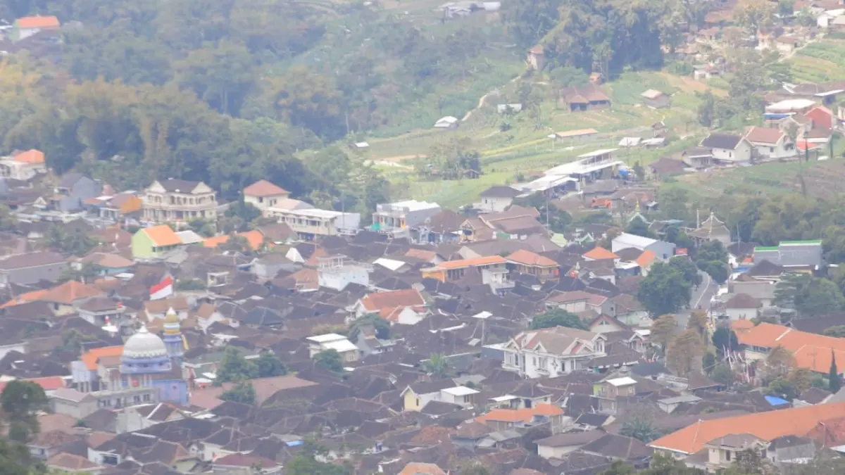 HUNIAN LAYAK: Ilustrasi rumah warga di Magetan. Sebanyak 984 RTLH di Magetan menjadi sasaran perbaikan sepanjang 2026, dengan 804 unit di antaranya ditopang program BSPS. Ilustrasi Aji Putra/Jawa Pos Radar Magetan