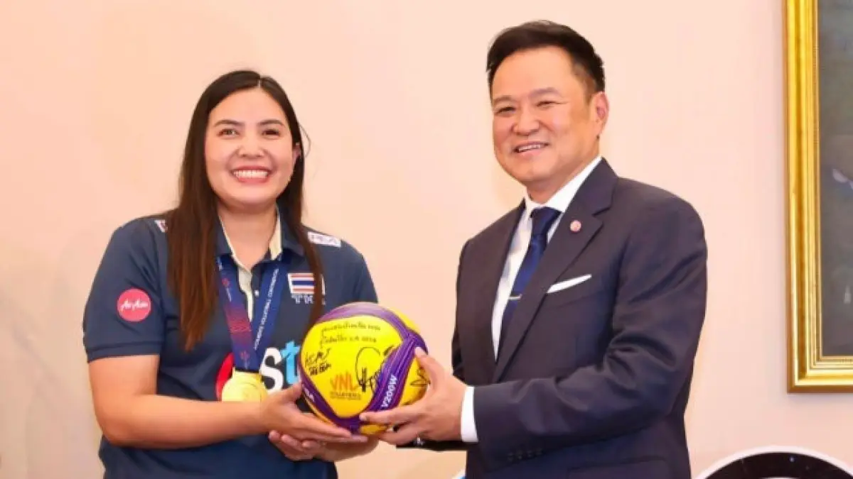 Timnas voli putri Thailand dapat hadiah jutaan baht. (Naver)