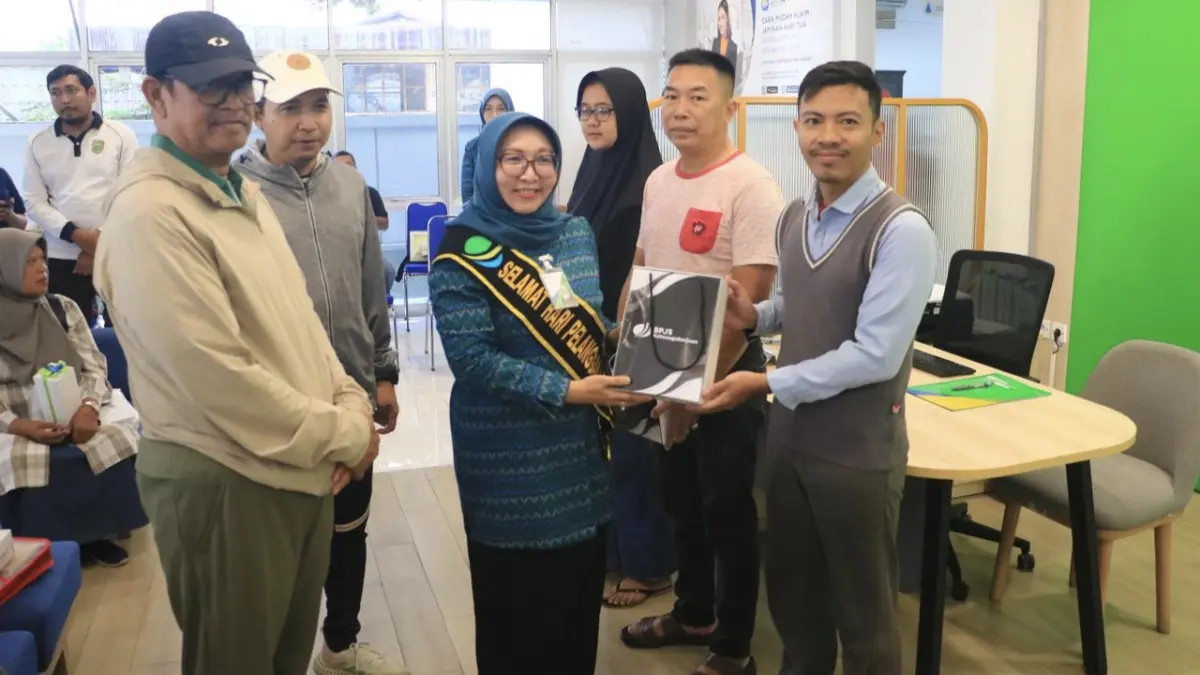 PERLUAS PERLINDUNGAN: BPJS Ketenagakerjaan Madiun bersama Pemkot Madiun menargetkan penambahan 10 ribu peserta pada 2027 sehingga total 25 ribu pekerja informal terlindungi.