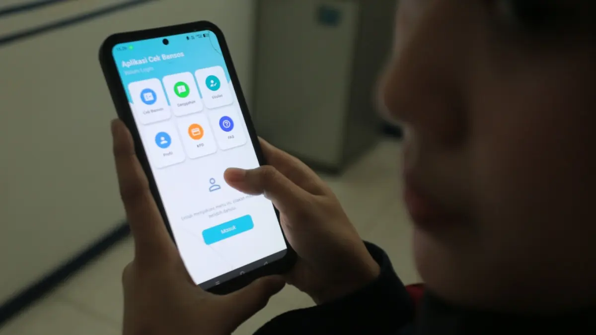 CEK BANSOS: Pemkot Madiun menyebut anomali data desil yang sempat membuat kelompok sosial ekonomi sejumlah warga berubah drastis telah diperbaiki. Ilustrasi Bagas Bimantara/Jawa Pos Radar Madiun