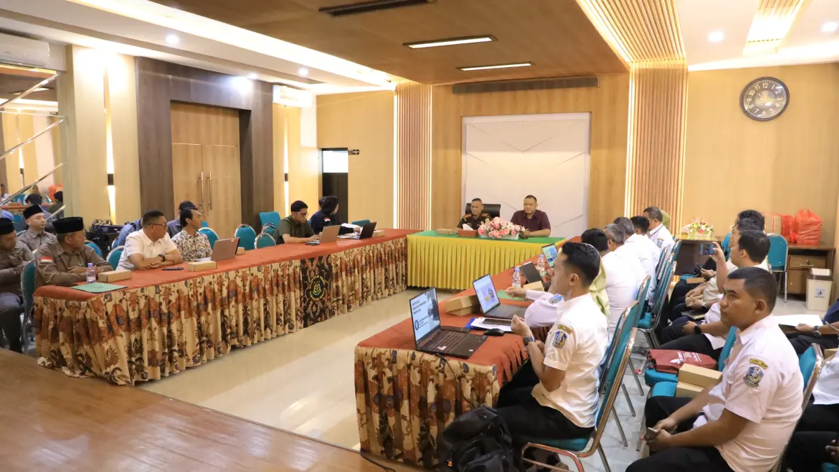 Kejari Kabupaten Madiun siap mengamankan revitalisasi 15 SMA, SMK dan SLB untuk memastikan pelaksanaannya transparan dan akuntabel.