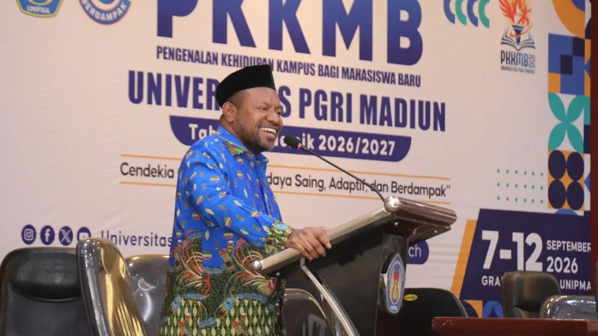 Wakil Gubernur Papua Barat Daya Ahmad Nausrau di acara pembukaan PKKMB UNIPMA.