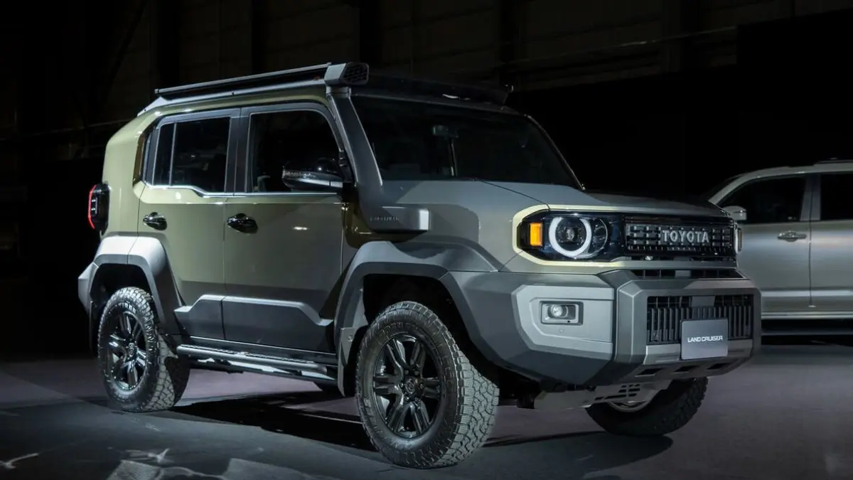 Toyota Land Cruiser FJ dikabarkan bakal rilis di Indonesia pada akhir 2026. (AUTOCAR)