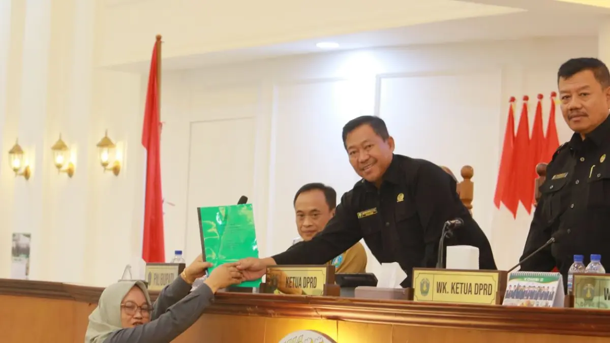Fraksi DPRD Ponorogo menyampaikan pandangan umum tentang P-APBD 2026.