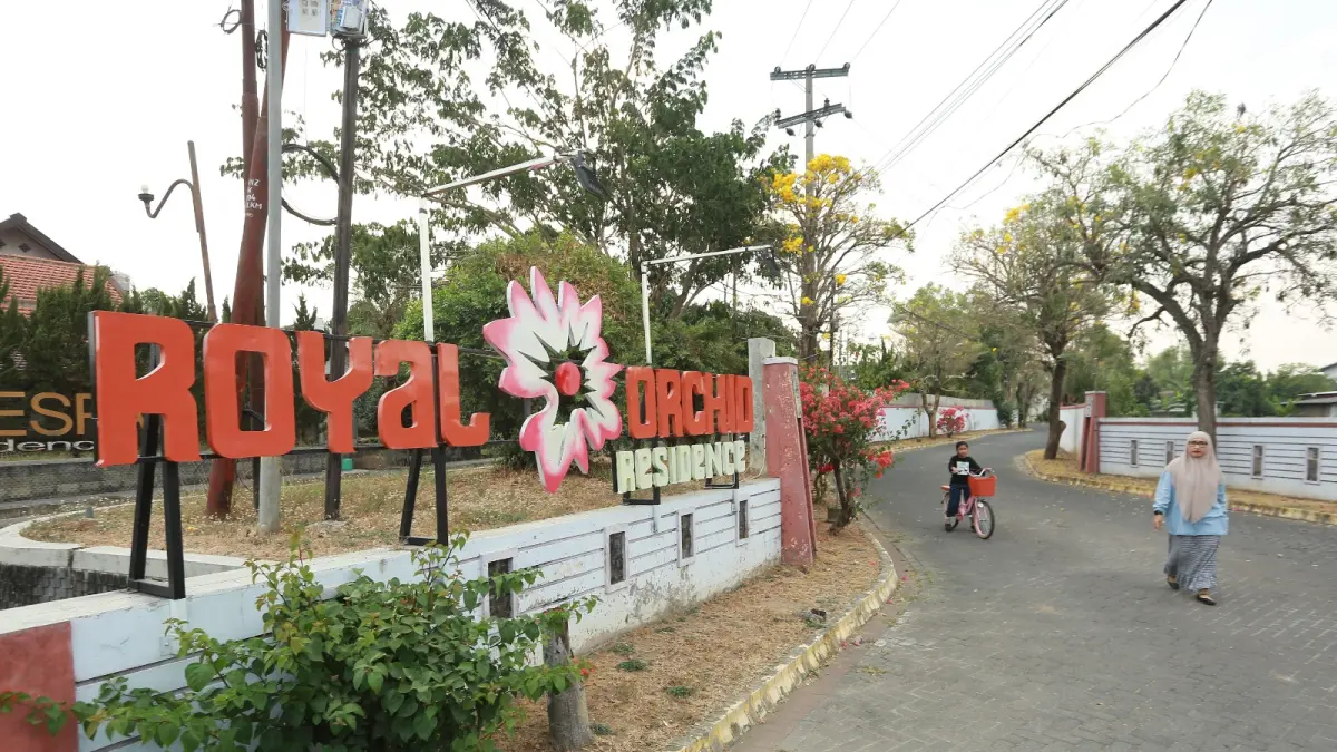 BELUM TUNTAS: Salah satu kawasan perumahan di Kota Madiun. Sebanyak 47 perumahan belum mengajukan serah terima PSU kepada pemkot. BAGAS BIMANTARA/JAWA POS RADAR MADIUN