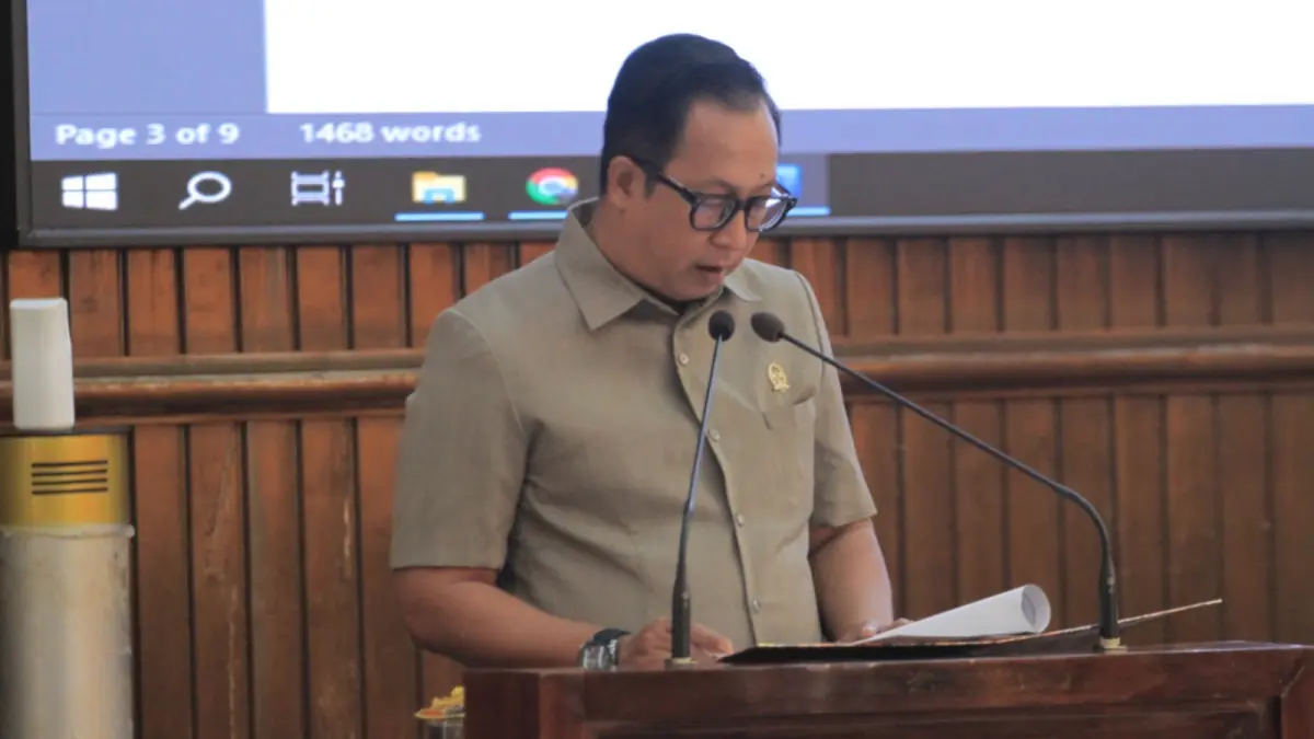 SOROTI PERNIKAHAN DINI: Juru Bicara Fraksi PAN DPRD Magetan Dwi Aryanto mendorong gerakan bersama untuk mencegah pernikahan dini di Magetan. AJI PUTRA/RADAR MAGETAN