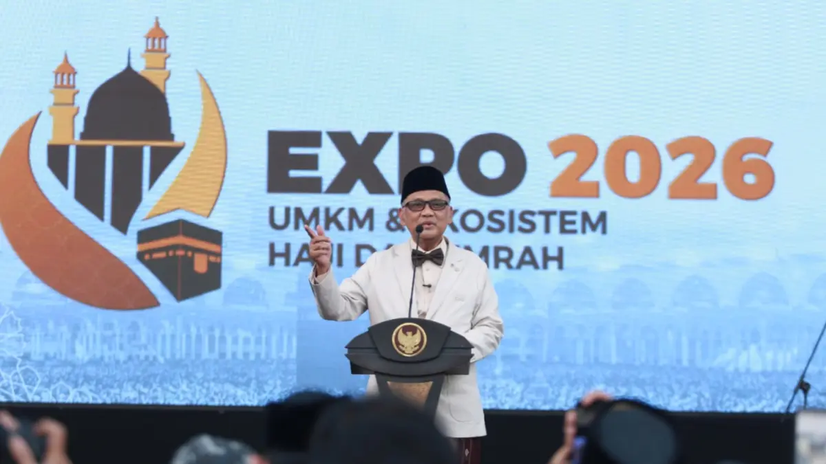 PERSIAPAN HAJI: Menteri Haji dan Umrah Mochamad Irfan Yusuf membuka Expo UMKM & Ekosistem Haji dan Umrah di Kota Madiun, Jumat (25/9). BAGAS BIMANTARA/JAWA POS RADAR MADIUN