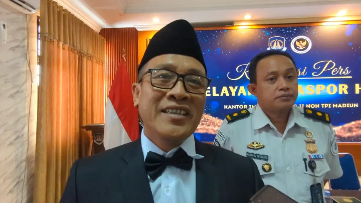 HEADSHOT: Bisri Mustofa, Kepala Kantor Kementerian Haji Kabupaten Madiun.