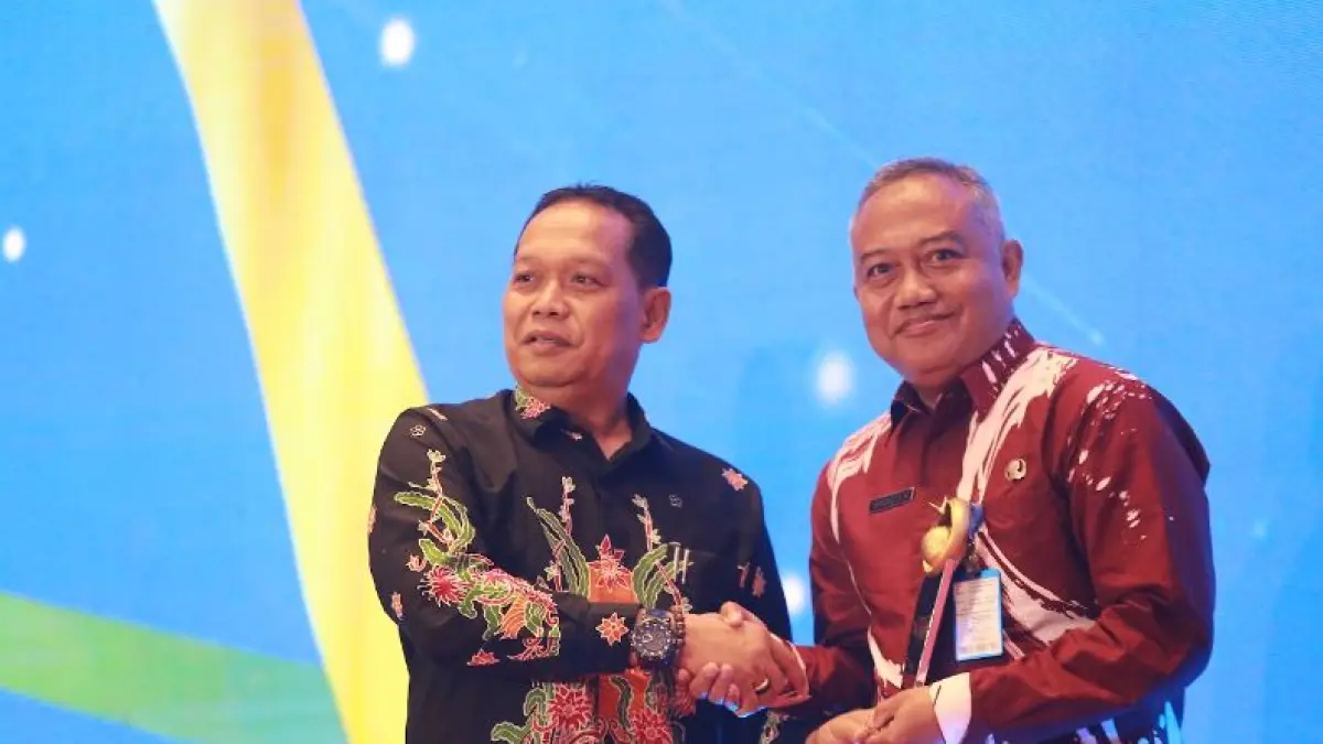 DPUPR Magetan dianugerahi penghargaan Top Public Service pada ajang Radar Madiun Awards 2026. (BAGAS BIMANTARA/RADAR MADIUN)
