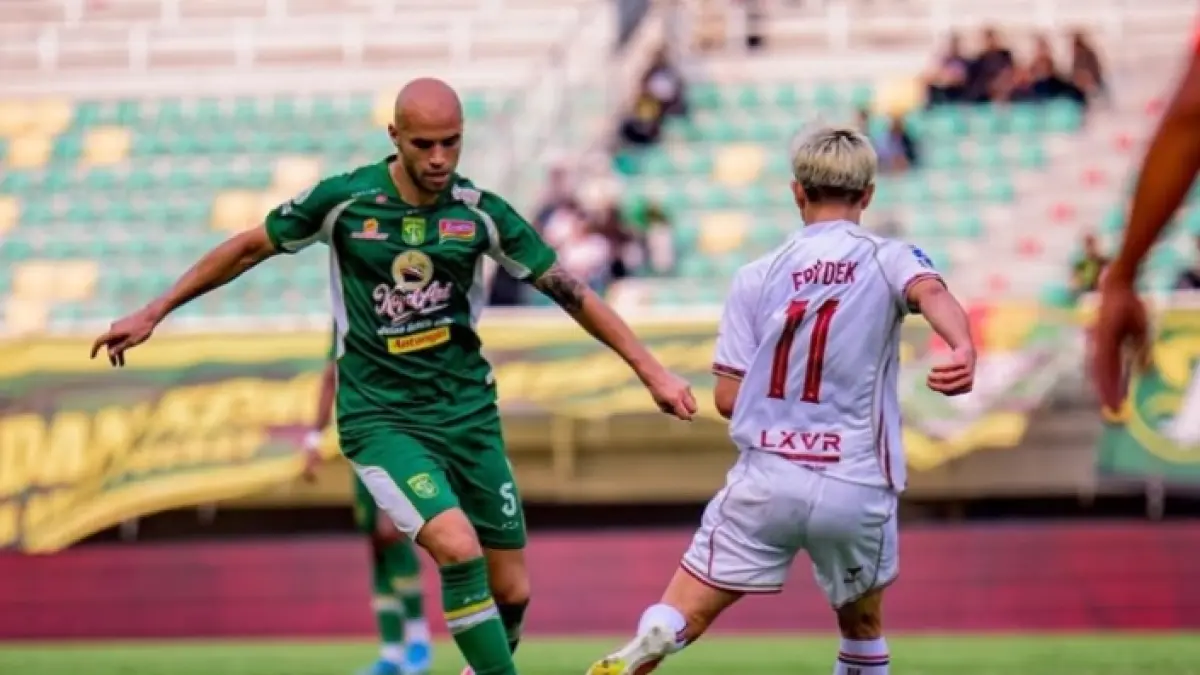 Persebaya dalam sebuah laga di Super League. (Instagram)