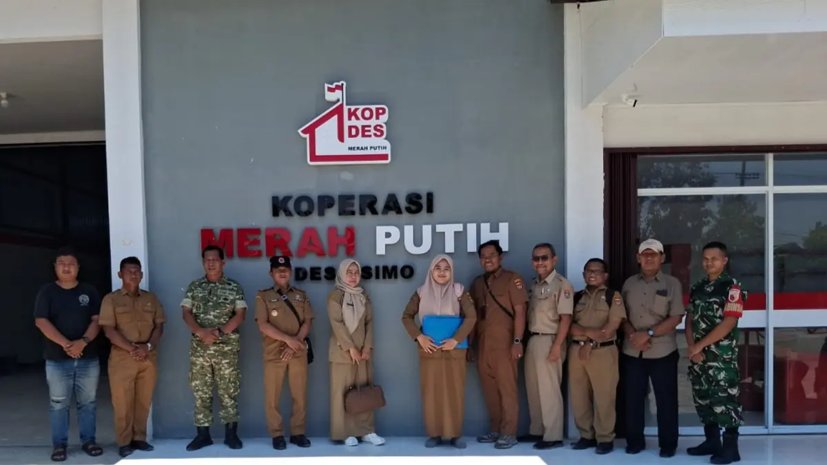 CEK KELAYAKAN: Tim lintas sektor Pemkab Ngawi melakukan verifikasi gerai Koperasi Desa/Kelurahan Merah Putih.