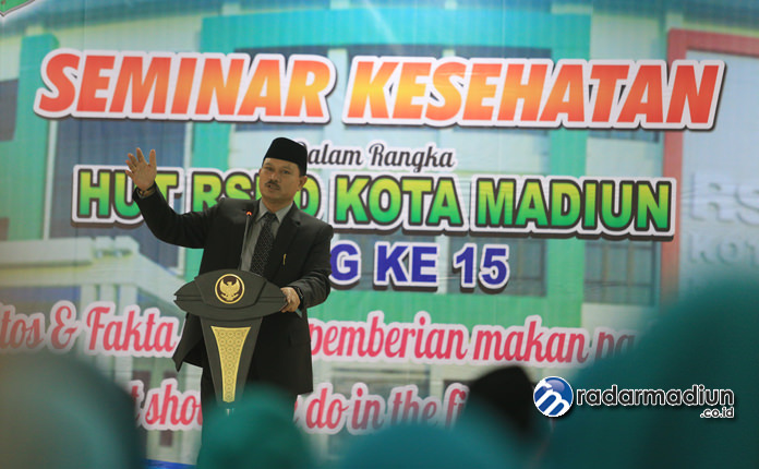 KEBIJAKAN: Wali Kota Madiun Maidi konsen cegah stunting. (DOK RADAR MADIUN))