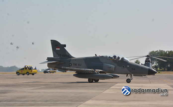 CANGGIH: Pesawat Sukhoi 27/30 yang tergabung dalam latihan MOT landing shelter Skadron Udara 14 Lanud Iswahjudi Madiun.