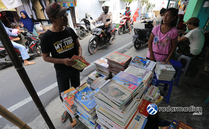PERNAH JAYA: Gang Puntuk dulu menjadi jujukan orang membeli buku bekas. Kini pamornya semakin meredup.