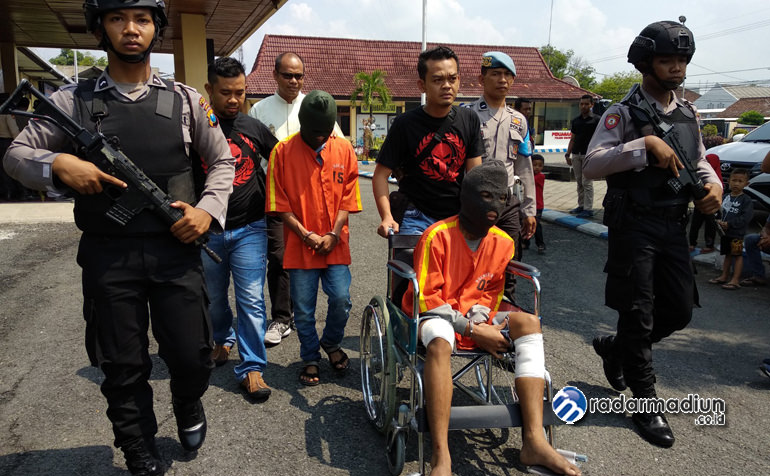 TERUNGKAP: Kapolres Ngawi AKBP Dicky Ario Yustisianto saat melakukan konferensi pers di Mapolres Ngawi.