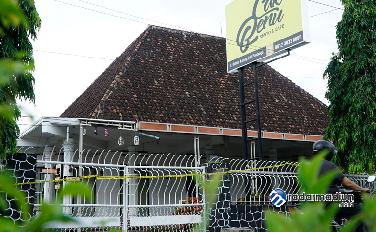 CAK BENU RESTO & CAFE: GS diduga menggalang dana investasi untuk bisnis kuliner di Jalan Batoro Katong ini.
