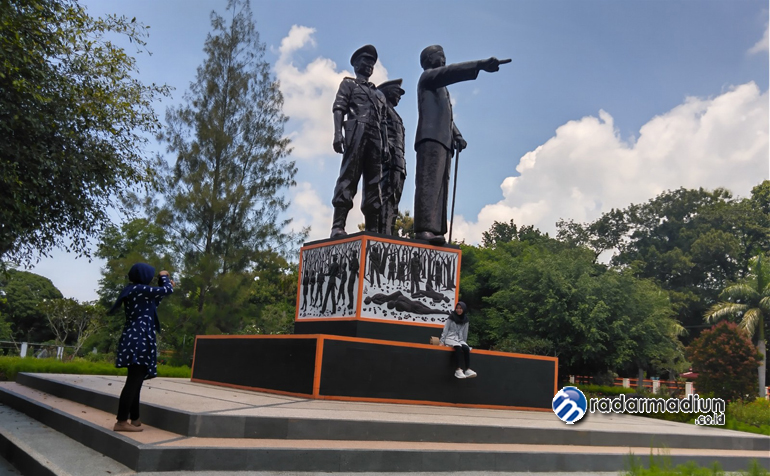 LEBIH SEGAR: Patung Monumen Soerjo kini terlihat lebih gagah dari sebelumnya.