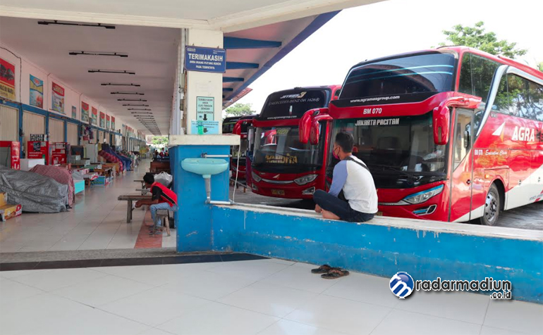 Bus Beroperasi, Terminal Pacitan Masih Sepi