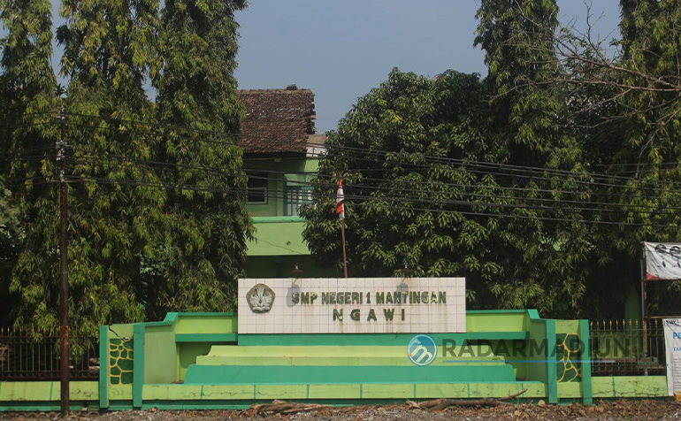 Bangunan SMPN 1 Mantingan Ngawi sebelum dibongkar. (DOK RADAR NGAWI)
