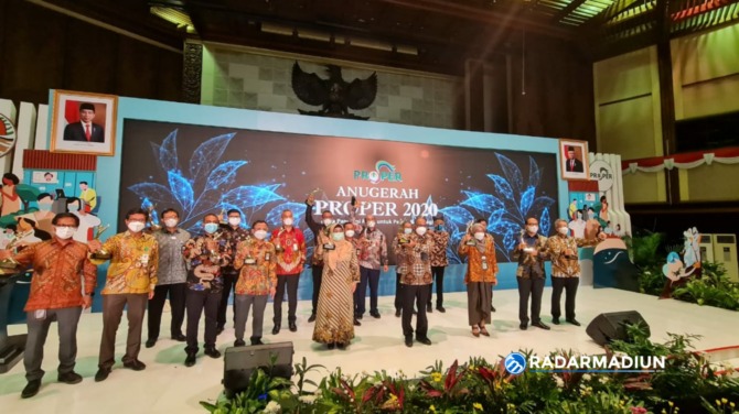 PRESTASI: Pertamina Patra Niaga memperoleh penghargaan Proper dari Kementerian LHK. (PERTAMINA FOR RADAR MADIUN)