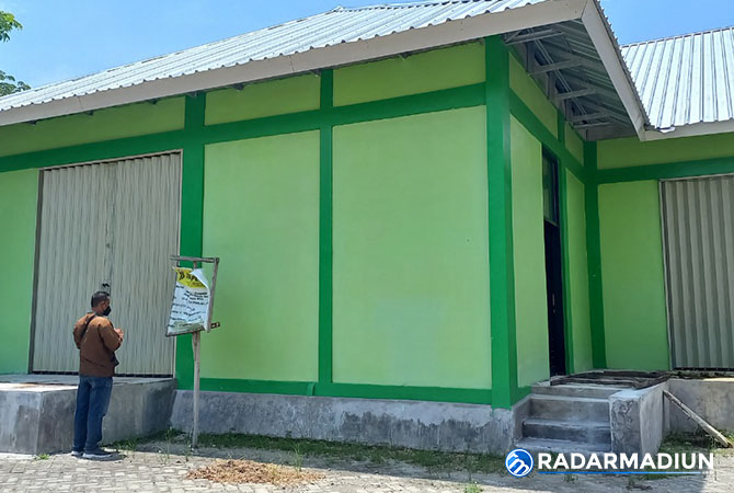 MANGKRAK: Rumah pemotongan hewan unggas Ngawi belum beroperasi meski pembangunannya telah rampung. (R. BAGUS RAHADI/JAWA POS RADAR NGAWI)