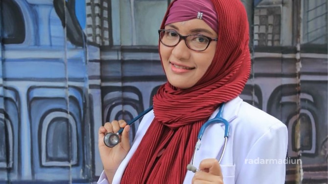 dr Dwi Indah Cahyani SpA.