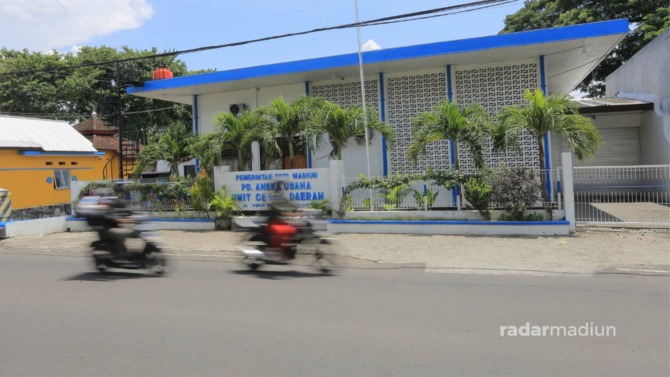 MINIM KONTRIBUSI: Perusda Aneka Usaha Kota Madiun butuh inovasi untuk mengembangkan unit usaha percetakan. (BAGAS BIMANTARA/JAWA POS RADAR MADIUN)
