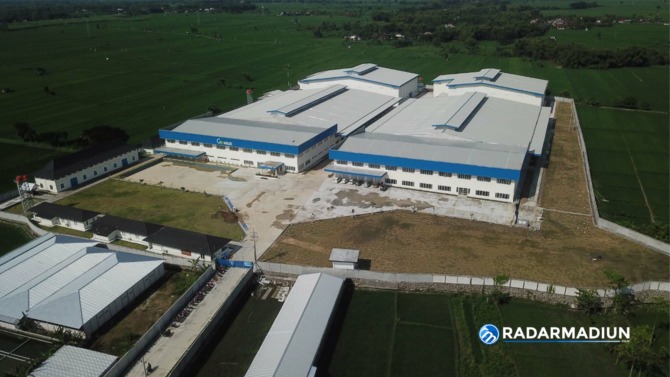 LIMBAH: Perkembangan sektor industri di Kabupaten Madiun berdampak pada timbulnya masalah lingkungan. (FOTO ILUSTRASI: R BAGUS RAHADI/RADAR MADIUN)