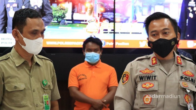 BERUJUNG PIDANA: Polres Pacitan menetapkan nakhoda RM Restu sebagai tersangka.  (SUGENG DWI N./JAWA POS RADAR PACITAN)