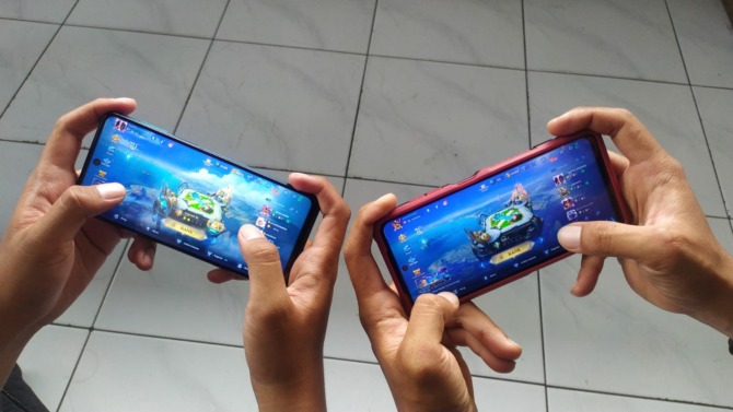 POPULER: Permainan game MOBA semakin digandrungi anak-anak hingga dewasa. (SATRIO JATI WASKITO/JAWA POS RADAR MADIUN)