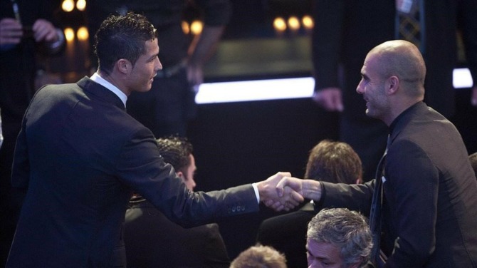 Cristiano Ronaldo dan Pep Guardiola. (Twitter)