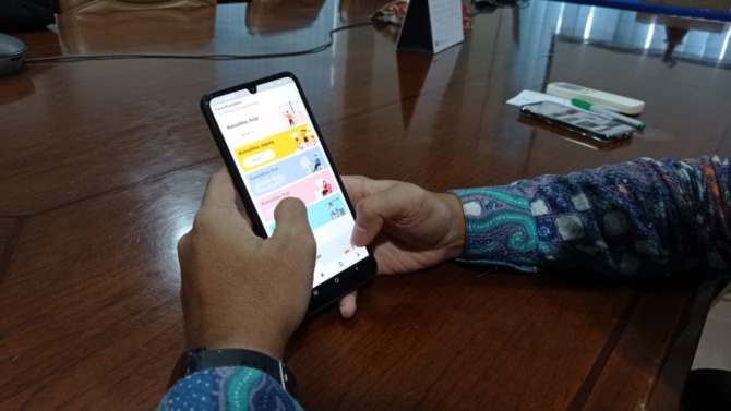 INOVATIF: Aplikasi PARI dari BRI berfungsi menjembatani dan menyamakan harga komoditas. (ERIC WIBOWO/JAWA POS RADAR MAGETAN)