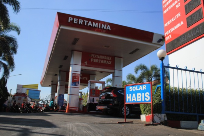 Stok BBM Solar di salah satu SPBU di Magetan habis. (KRISHNA IRFANY FOR JAWA POS RADAR MAGETAN)