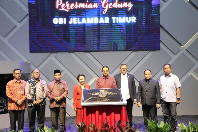 TINGGAL MENGHITUNG BULAN: Gubernur DKI Jakarta Anies Baswedan meresmikan Gereja Bethel Indonesia (GBI) Jemaat Jelambar Timur, Penjaringan, Jakarta Utara, Sabtu (3/9). (ISTIMEWA)