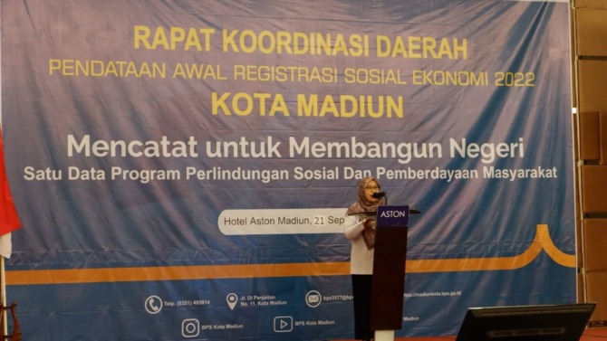PERSIAPAN: Rapat koordinasi pendataan awal registrasi sosial ekonomi (regsosek) BPS dan Pemkot Madiun di Hotel Aston kemarin. (ANGGIYAN BAYU/JAWA POS RADAR MADIUN)