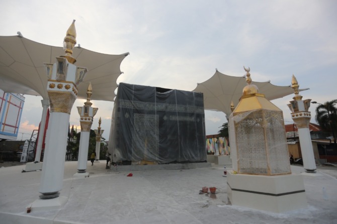 MAKKAH-MADINAH: Pengembangan kawasan Sumber Umis sebagai objek wisata religi diprediksi bakal rampung lebih cepat dari target atau kontrak kerja.  (BAGAS BIMANTARA/RADAR MADIUN)
