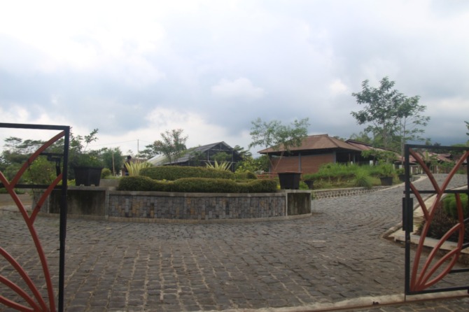 BELUM UNTUK WISATA: Pemandangan salah satu sudut Agro Techno Park, Ngrambe, yang masih ditutup untuk wisatawan. (ASEP SYAEFUL BACHRI/JAWA POS RADAR NGAWI)