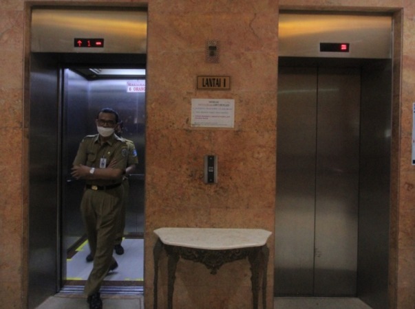 PROGRESIF: Piranti lift baru di Gedung Lantai 8 diperkirakan tiba di Ponorogo akhir bulan ini. (AJI PUTRA/JAWA POS RADAR PONOROGO)