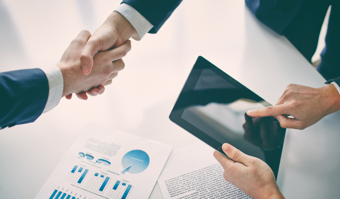 ILUSTRASI B2B: Freepik