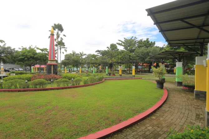 FAVORIT ANAK: Taman Hijau Demangan disukai anak sebagai tempat bermain dan berolahraga. (BAGAS BIMANTARA/JAWA POS RADAR MADIUN)