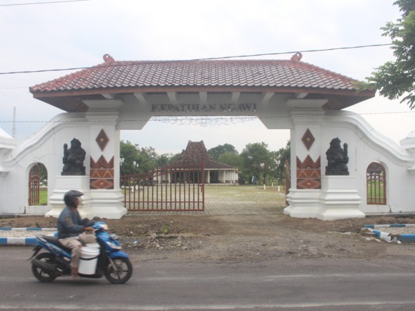 CAGAR BUDAYA: Pemkab Ngawi menyiapkan dana Rp 4 miliar untuk memugar bangunan induk Kawasan Kepatihan. (ASEP SYAEFUL BACHRI/DOK. JAWA POS RADAR NGAWI)