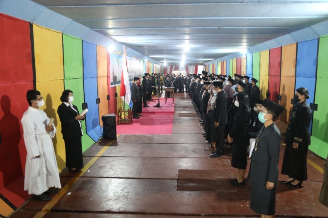 Ilustrasi foto :  Suasana pengambilan sumpah dan pelantikan sejumlah pejabat pemkot di terowongan bawah lantai kawasan Sumber Wangi beberapa waktu lalu. (Dokumen/Jawa Pos Radar Madiun)