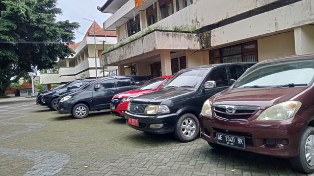 BELUM BISA DIJALANKAN: Presiden Joko Widodo menginstruksikan penggunaan mobil listrik sebagai pengganti kendaraan dinas berbahan bakar minyak. (NUR CAHYONO/JAWA POS RADAR MAGETAN)