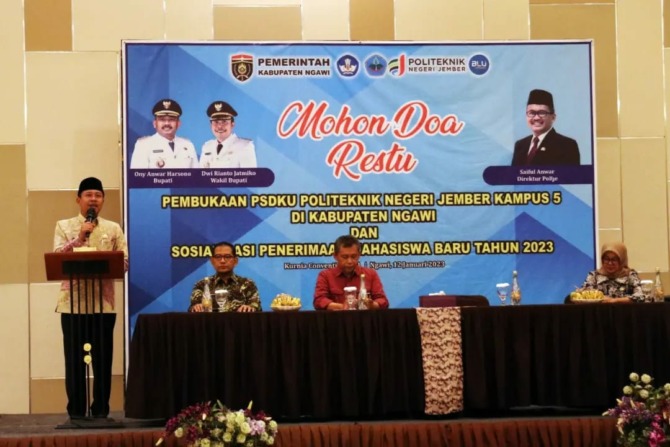 SOSIALISASI: Politeknik Negeri Jember dan Pemkab Ngawi menyosialisasikan penerimaan mahasiswa baru, Kamis (12/1). (DISKOMINFO SP UNTUK JAWA POS RADAR NGAWI)