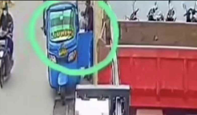 TEREKAM: CCTV merekam pelaku penculikan bersama MA, korbannya. (JAWAPOS.COM)