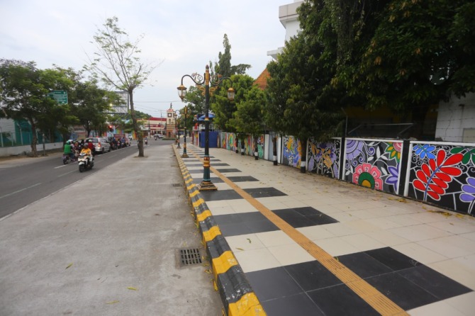SESUAI SPEK: Salah satu proyek konstruksi Pemkot Madiun hasil pengadaan tahun anggaran 2022. (BAGAS BIMANTARA/JAWA POS RADAR MADIUN)