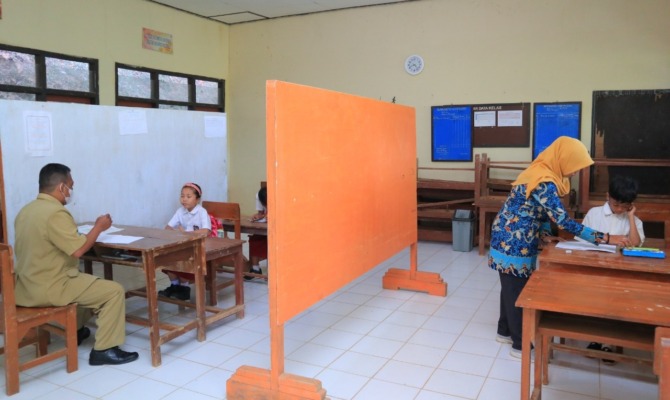 PENDIDIKAN: SDN 3 Gunungsari menjadi salah satu lembaga di Pacitan yang memiliki siswa kurang dari 30 murid. (SUGENG DWI N/RADAR PACITAN)