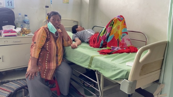 DIRAWAT: CE dirawat di RSUD dr Harjono, Rabu (18/1). (AJI PUTRA/RADAR PONOROGO)