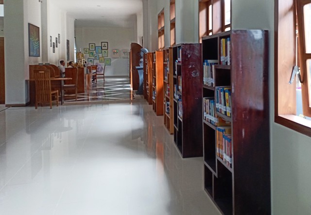 DANA ALOKASI KHUSUS: Pemerintah pusat membantu pengadaan prasarana layanan digitalisasi Graha Pusat Literasi, Magetan, tahun ini. (APRILITA SARI/JAWA POS RADAR MAGETAN)